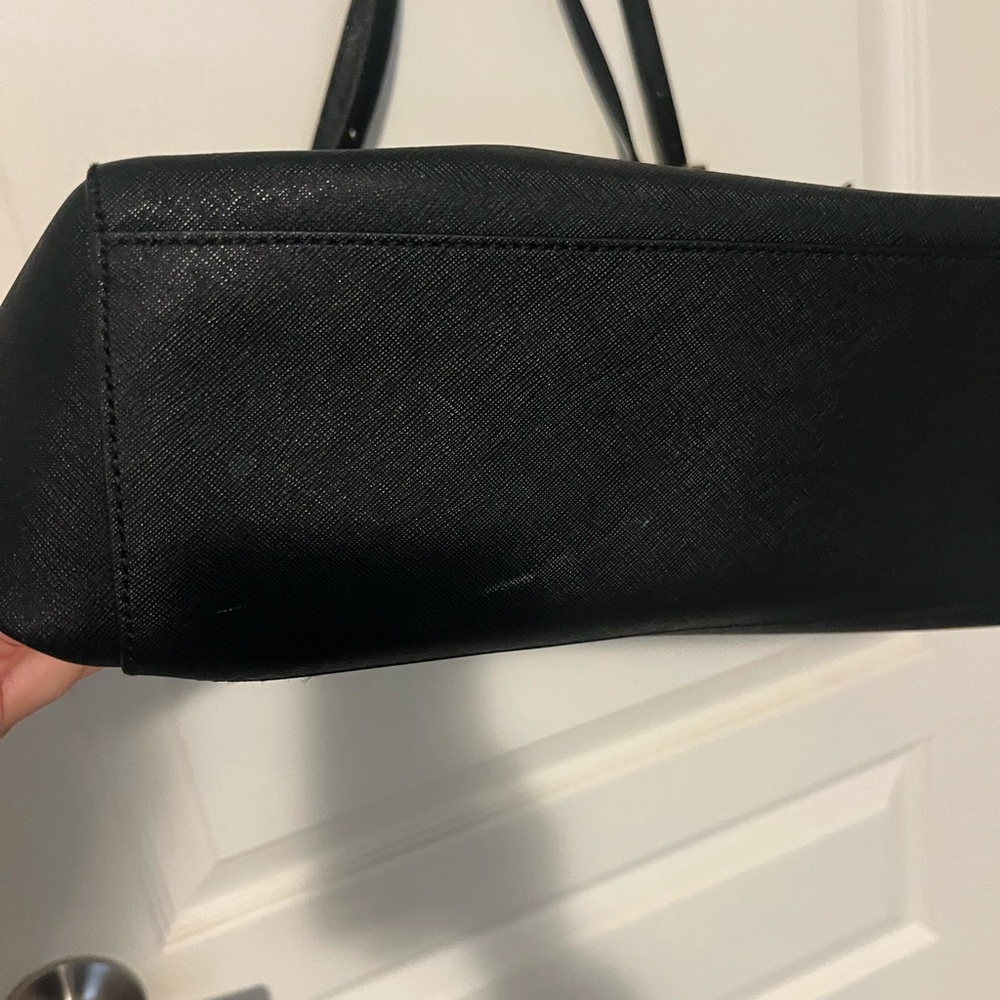 Tory Burch Saffiano Leather large tote ✨ - Picture 7 of 8